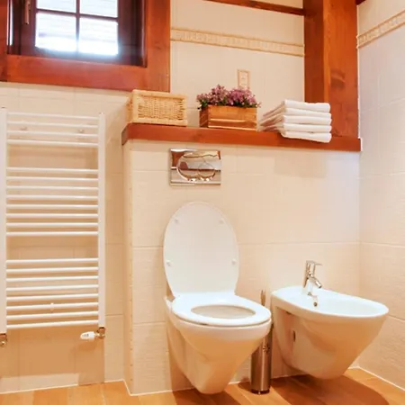 Ξενοδοχείο με διαμερίσματα Grand 3*